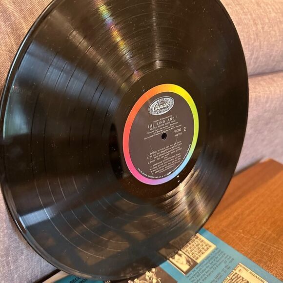 Yul Brynner The King and I signed Sound Track. 12x12 inches. Vinyl - Picture 10 of 13